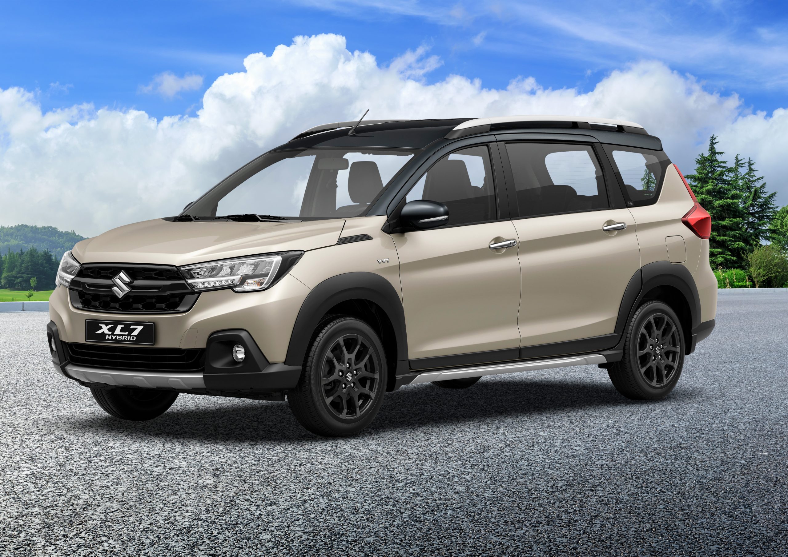 Suzuki XL7 Hybrid 2024 màu trắng ngà đen