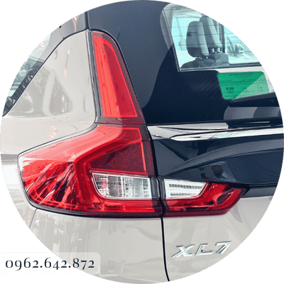 cụm đèn hậu xe suzuki xl7 hybrid 2024