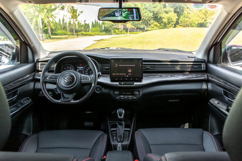nội thất xe Suzuki Ertiga Hybrid